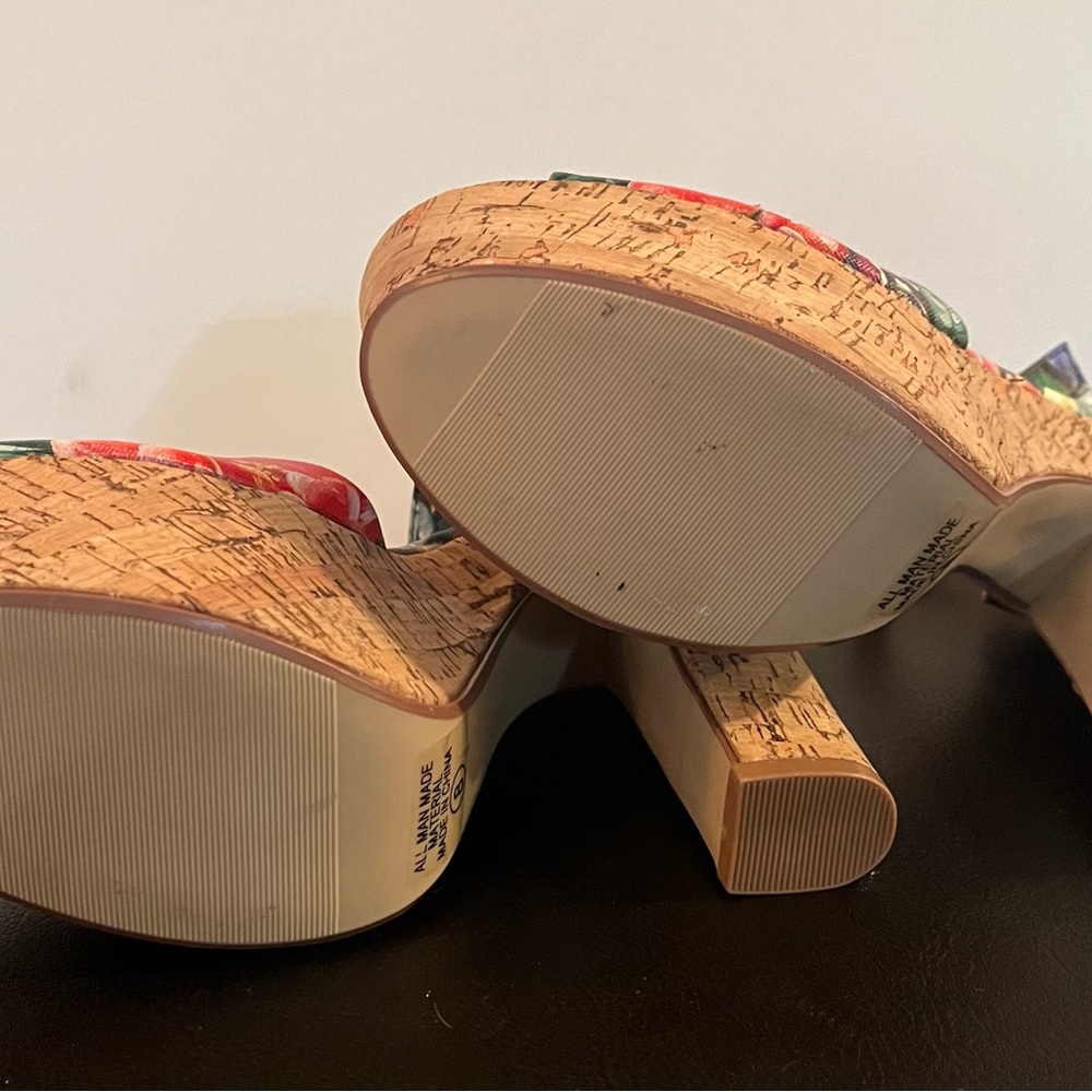 New size 8 floral platform heels - Picture 5 of 7